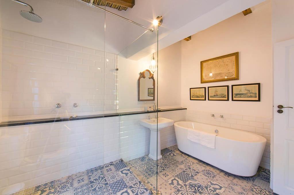 סטלנבוש Bartinney Private Cellar Banhoek מראה חיצוני תמונה